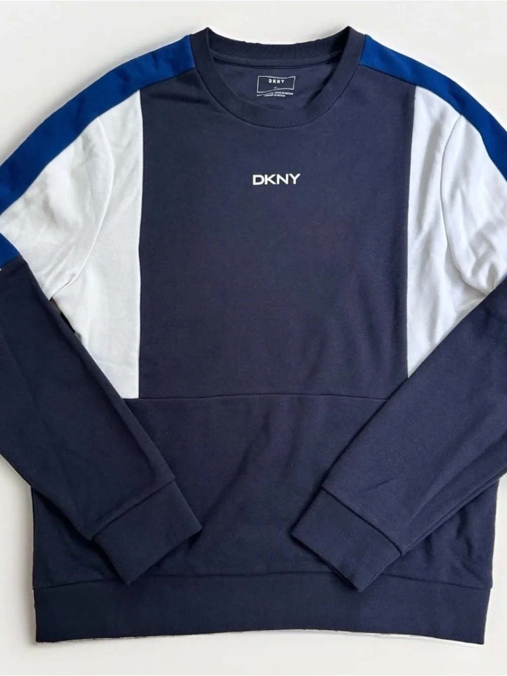 DKNY Crew Neck Pull Over Men’s Navy White Blue